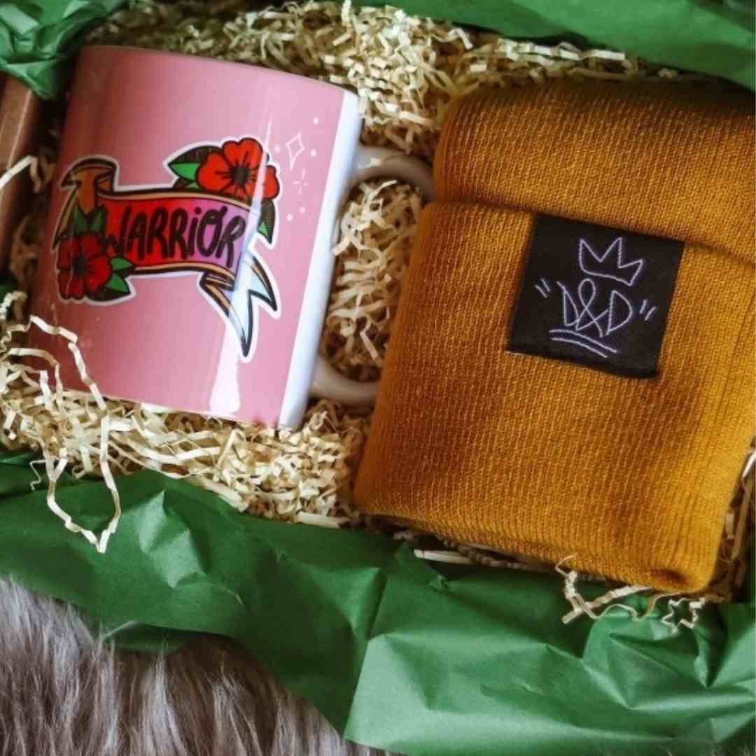 Beanie &amp; Mug Gift Set