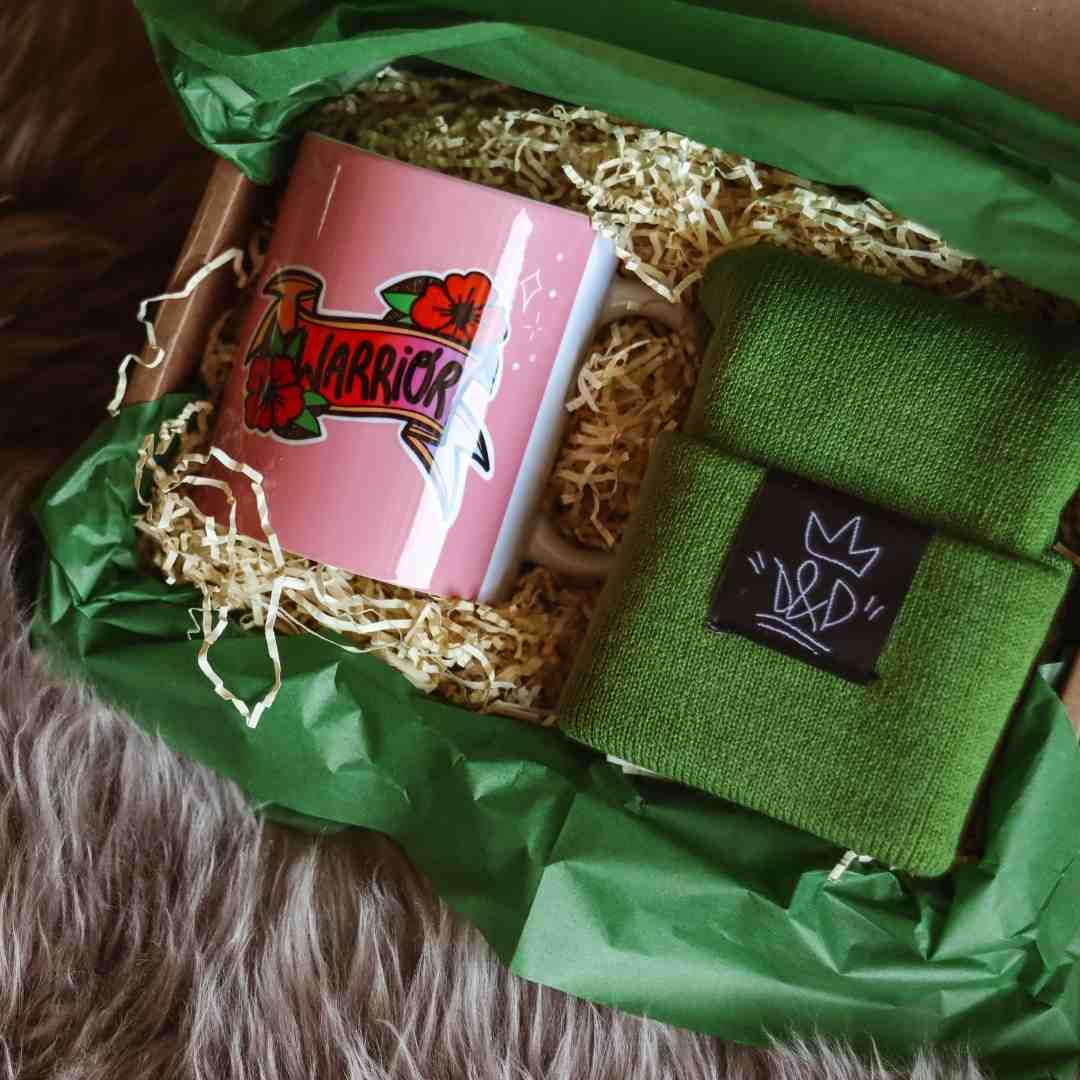 Beanie &amp; Mug Gift Set